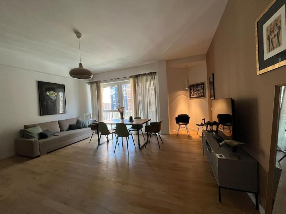 Lml Housing The Place To Be In Рим Екстериор снимка