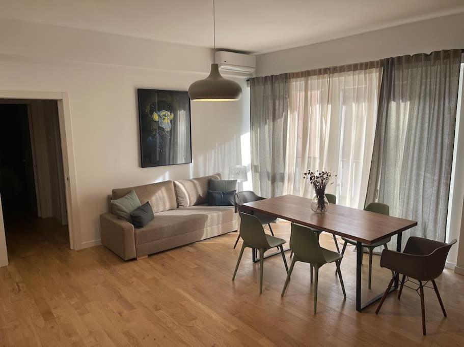 Lml Housing The Place To Be In Рим Екстериор снимка